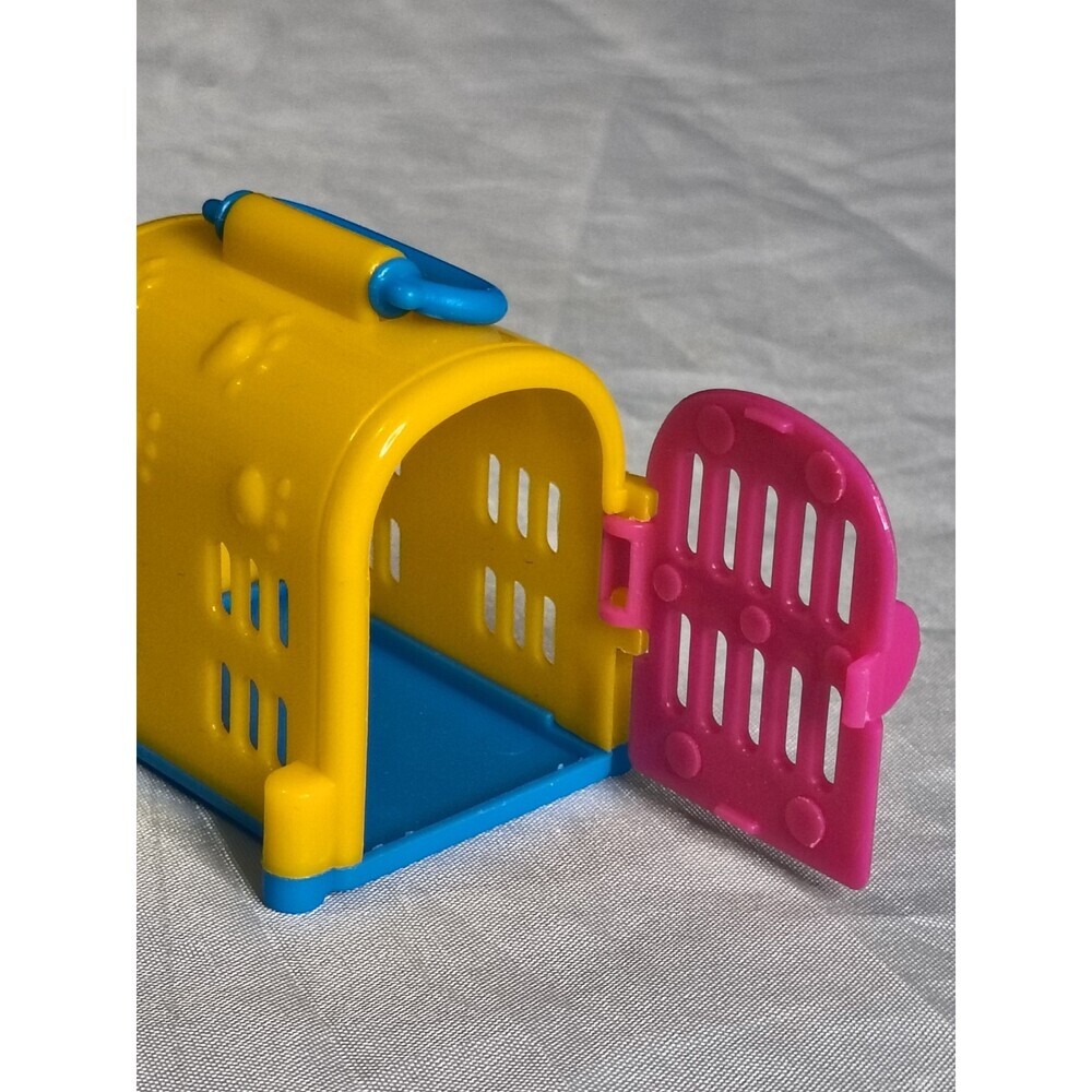 Dollhouse Miniature Pet Crate/Carrier Scale Door Works Yellow Blue Replacement